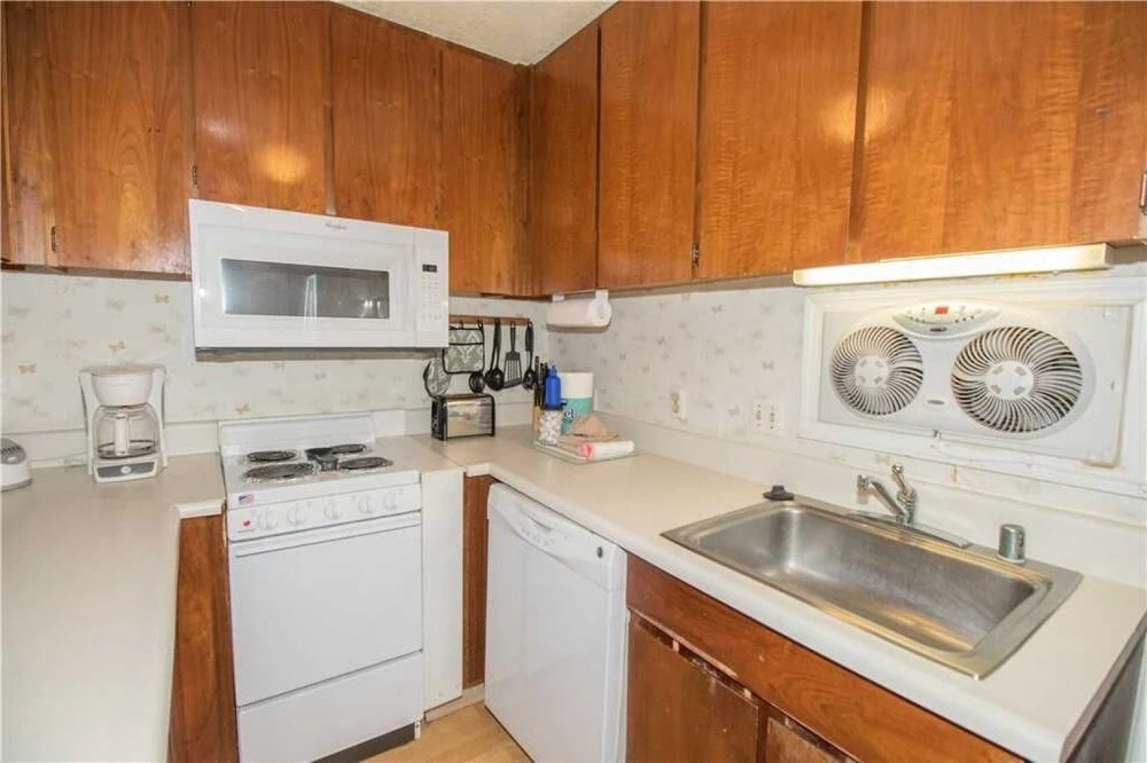 Kahana Sunset B3B - One Bedroom Condo