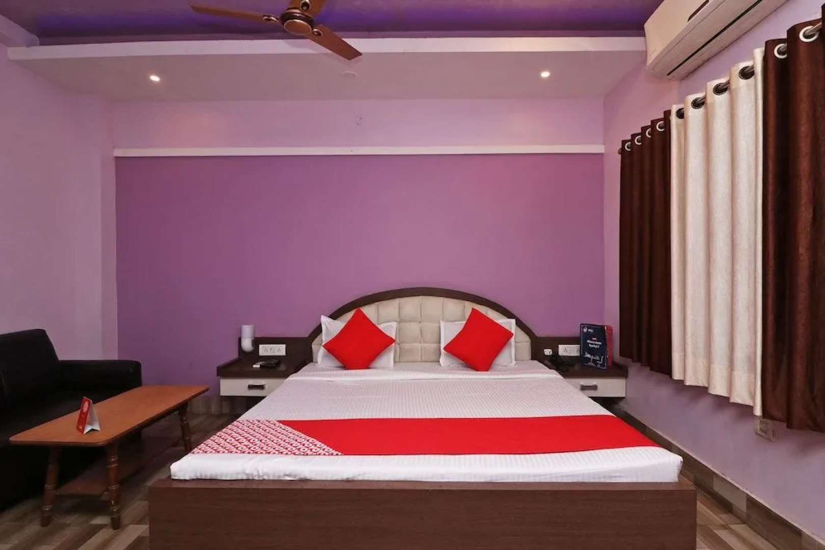 OYO 18668 Ananya Guest House