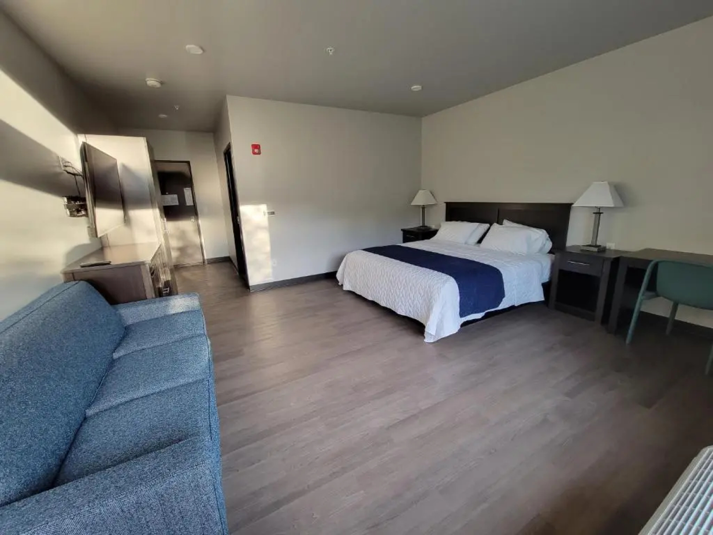 Watershed Hotel