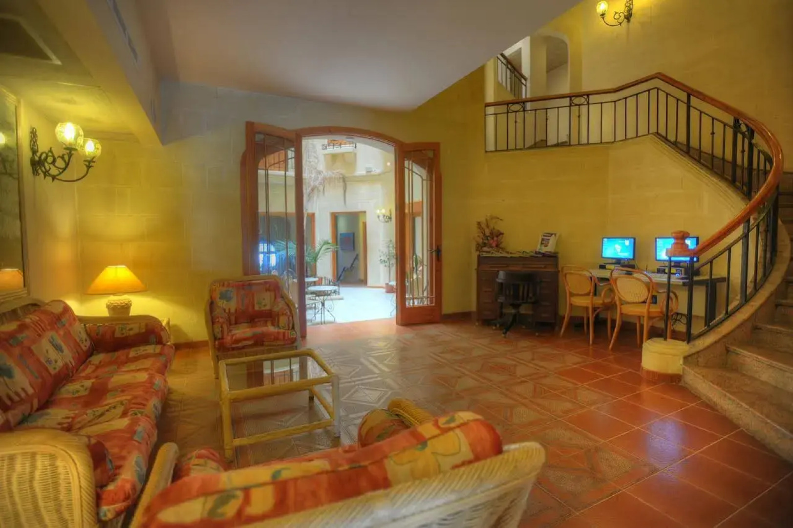 Saint Patrick's Hotel