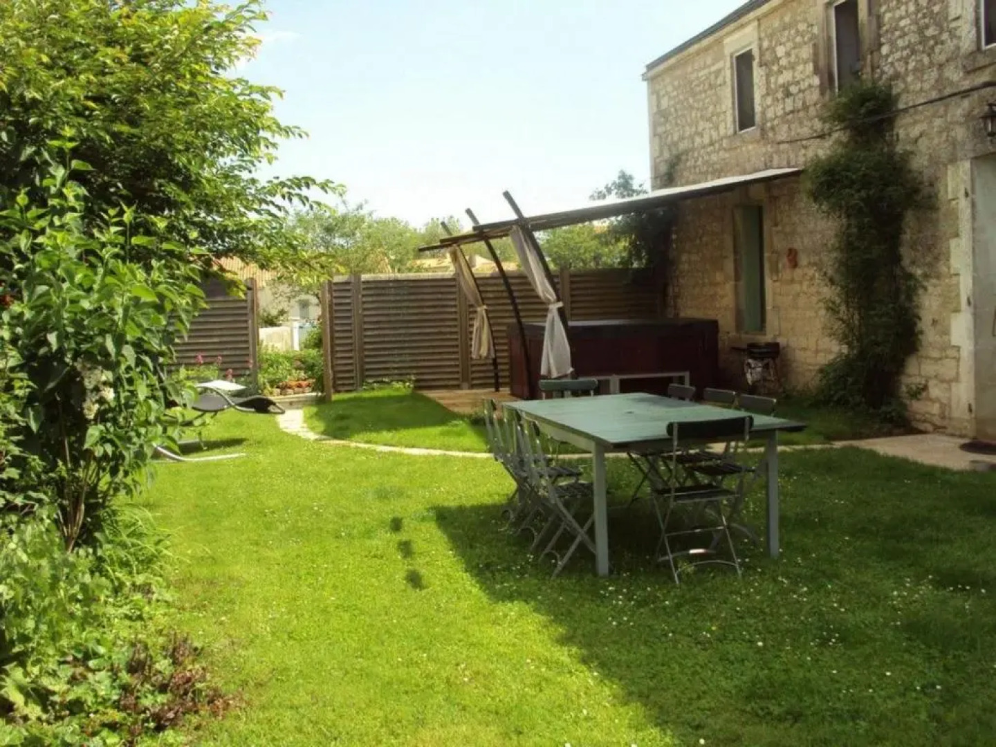 Gîte Saint-Martin-de-Fraigneau, 4 pièces, 8 personnes - FR-1-426-291