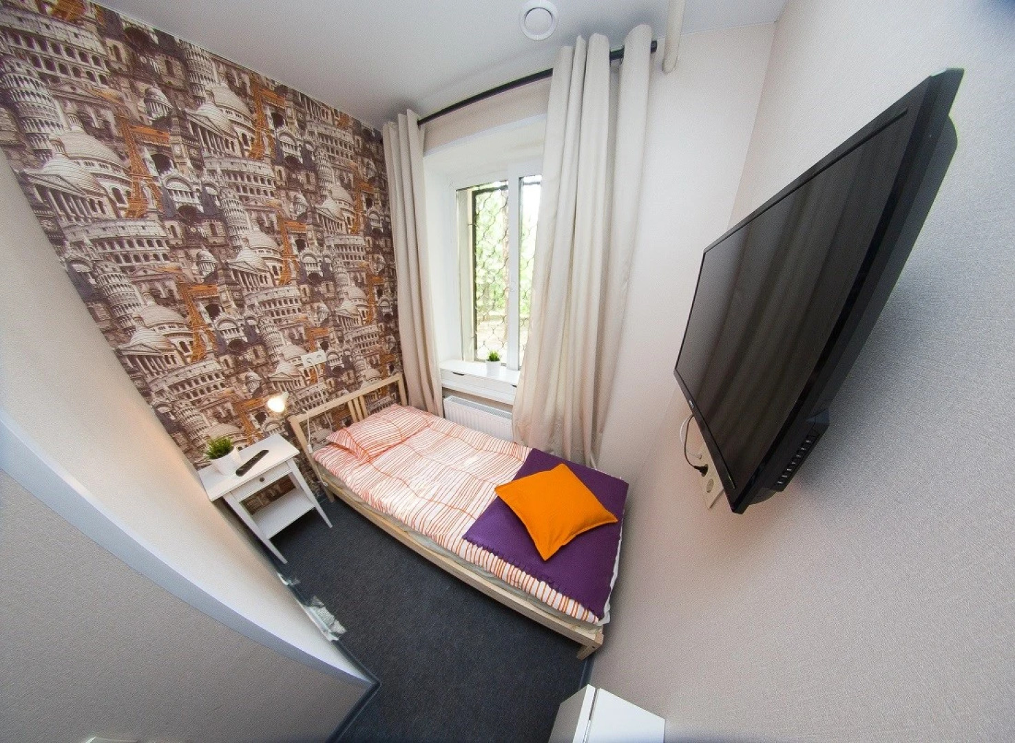 Мини на Ленинградском