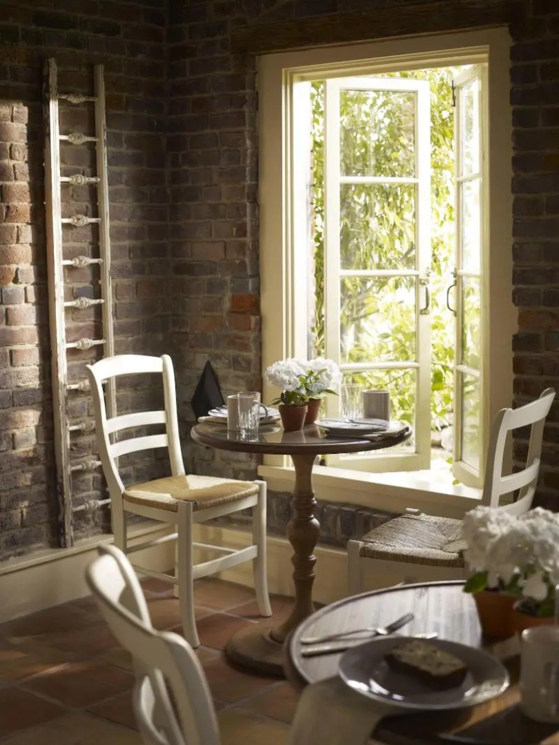 Maison Fleurie, A Four Sisters Inn