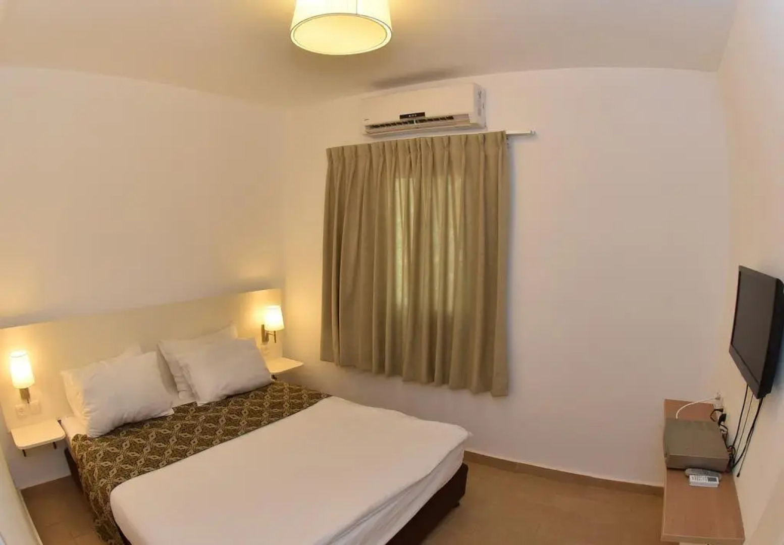 Lotan Desert Travel Hotel