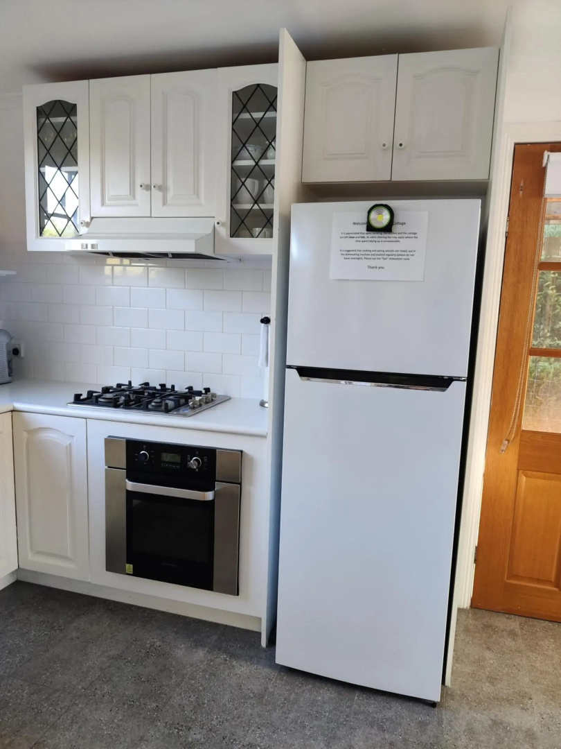 Walnut Cottage via Leongatha