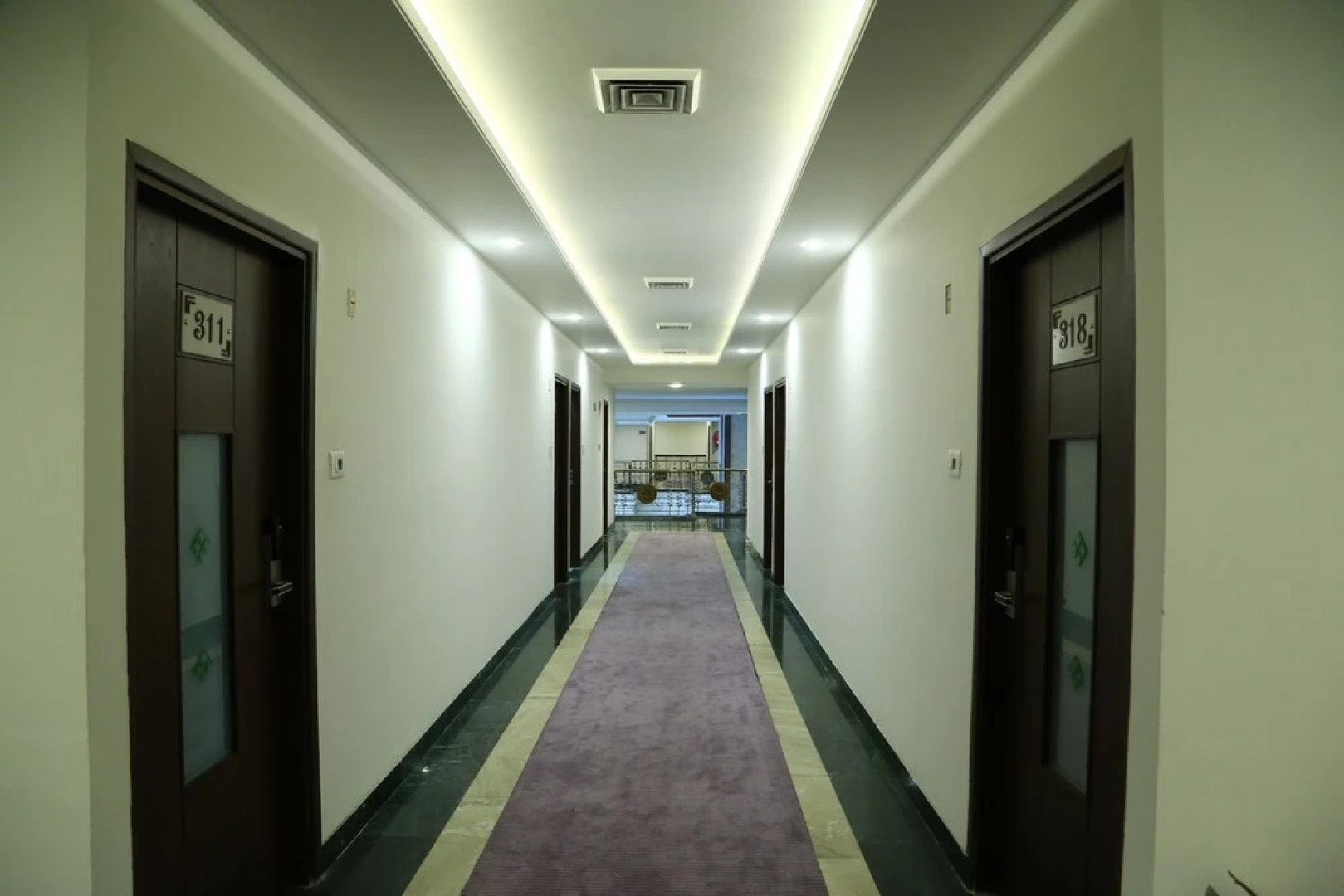 OYO 657 Hotel K C Cross Road