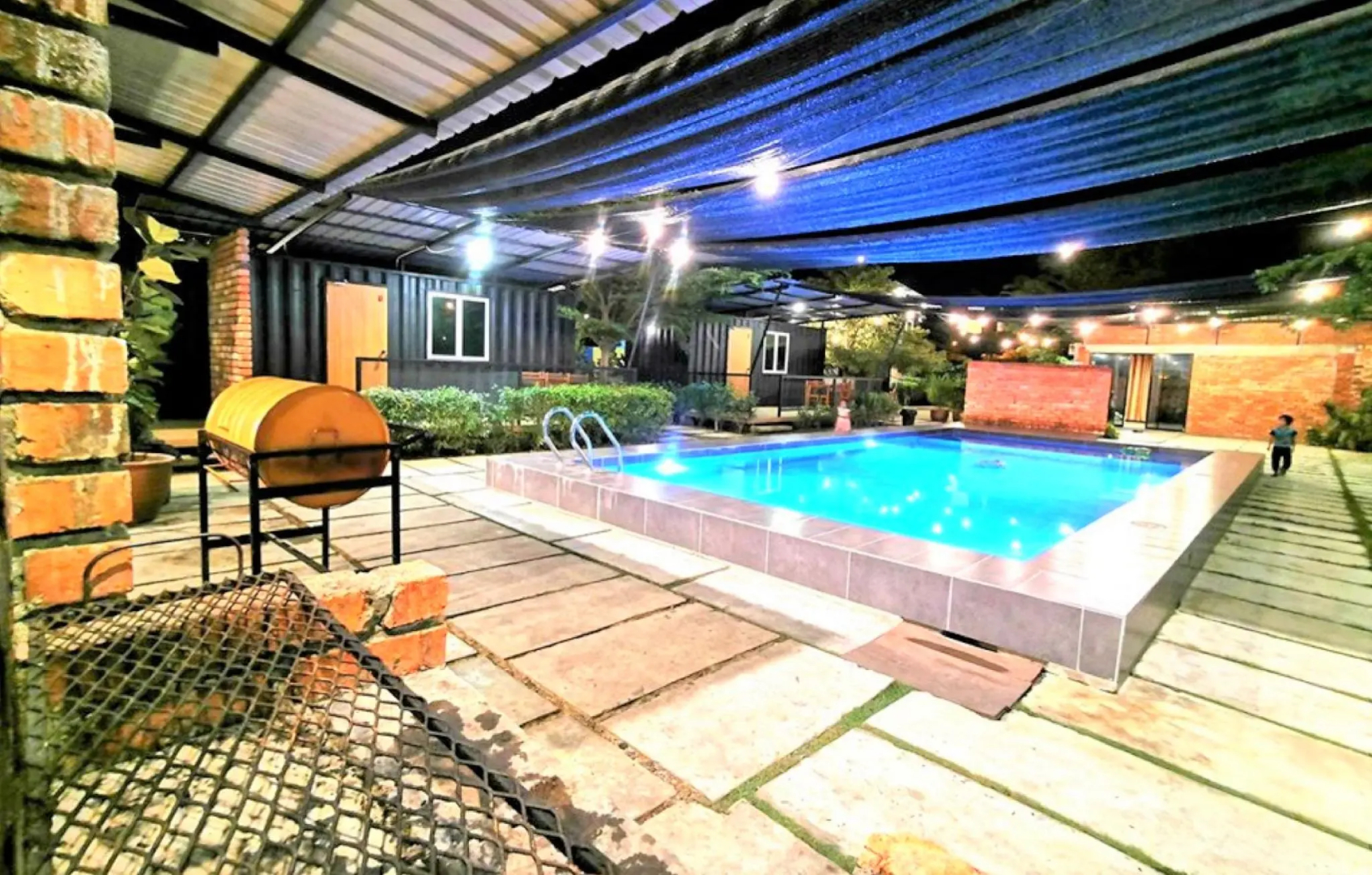 Petak Padin Cottage by The Pool