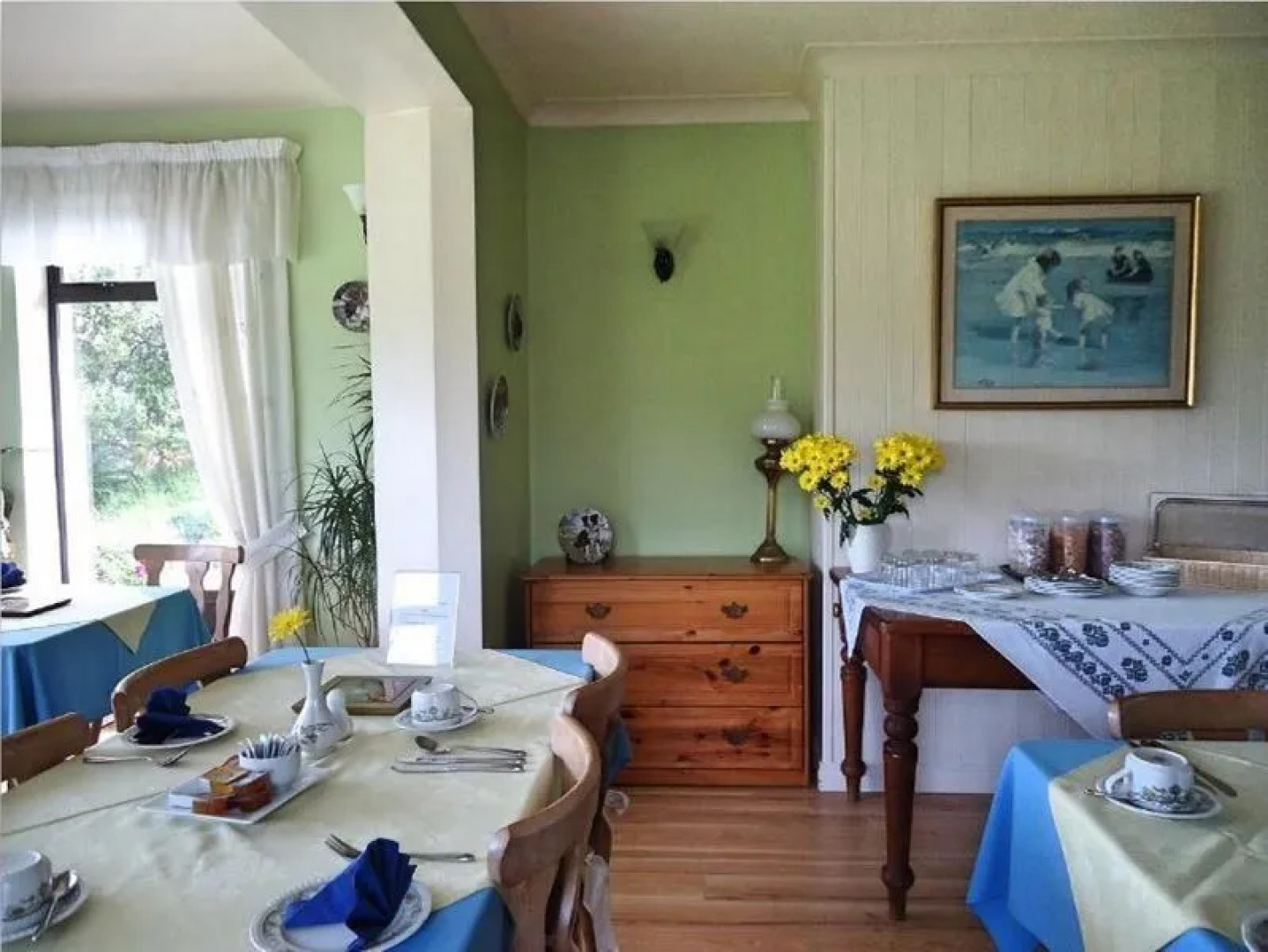 Heather Lodge Country House