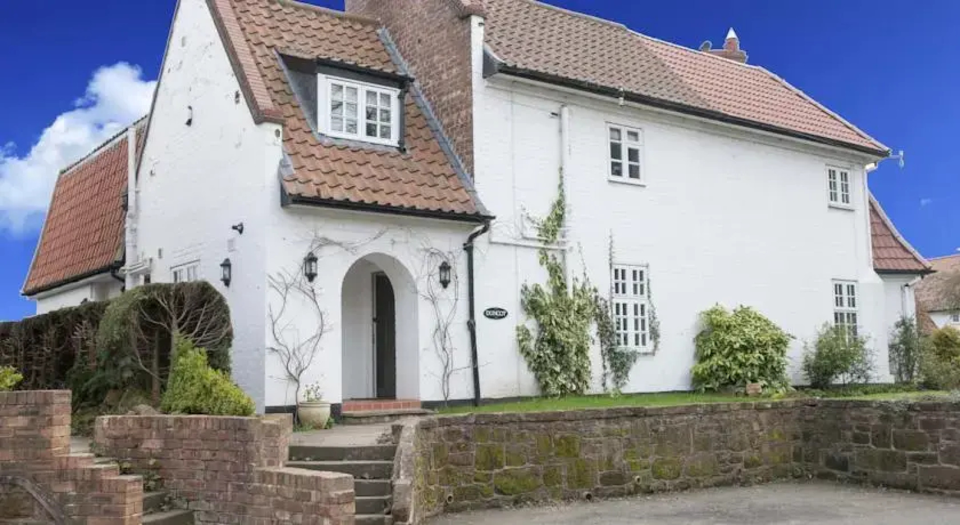 Duncot Bed and Breakfast — Women Only (только для женщин)