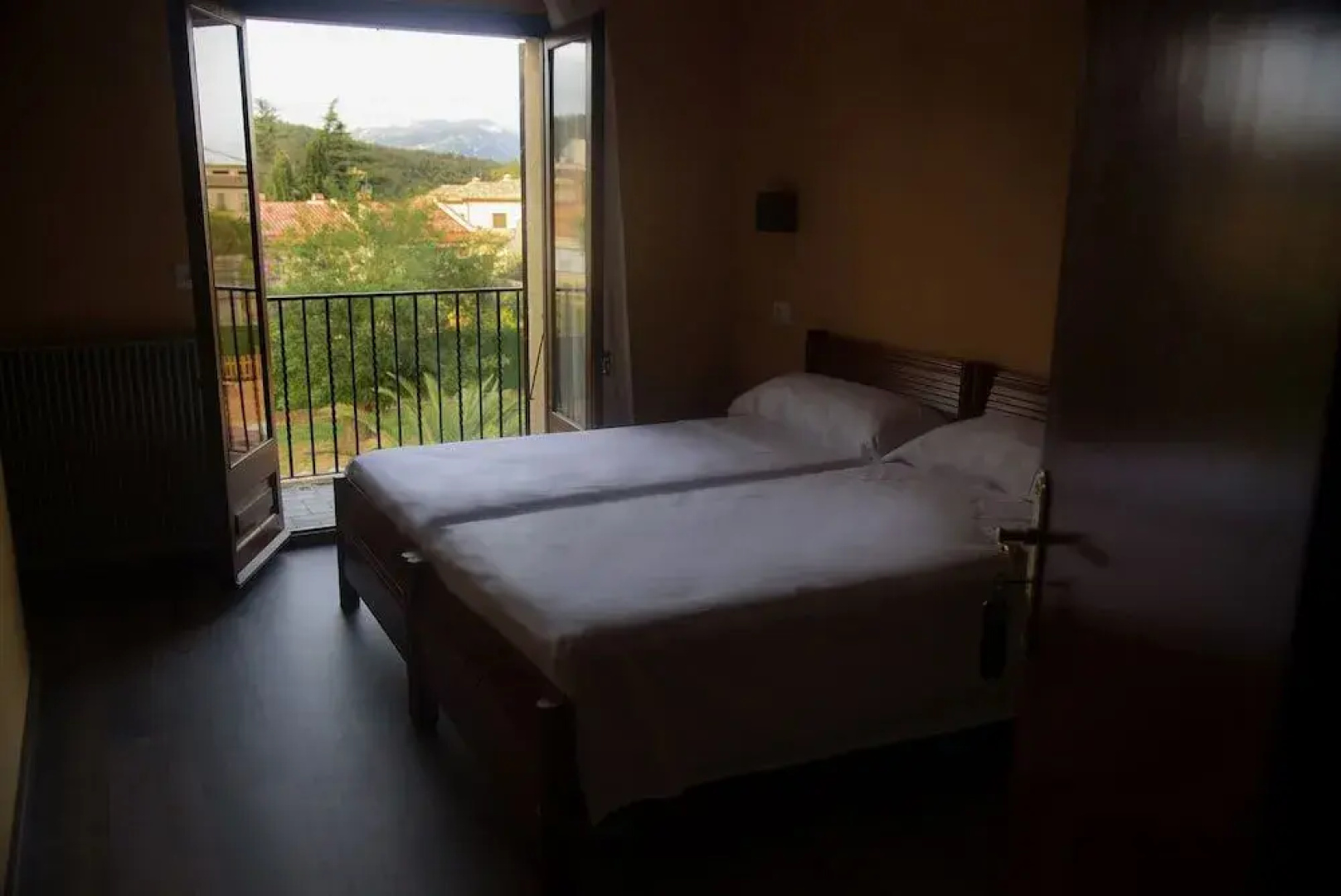 Hostal Darnius
