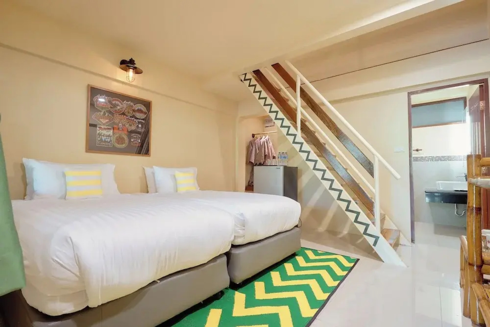 Sawasdee Lagoon Camping & Restaurant