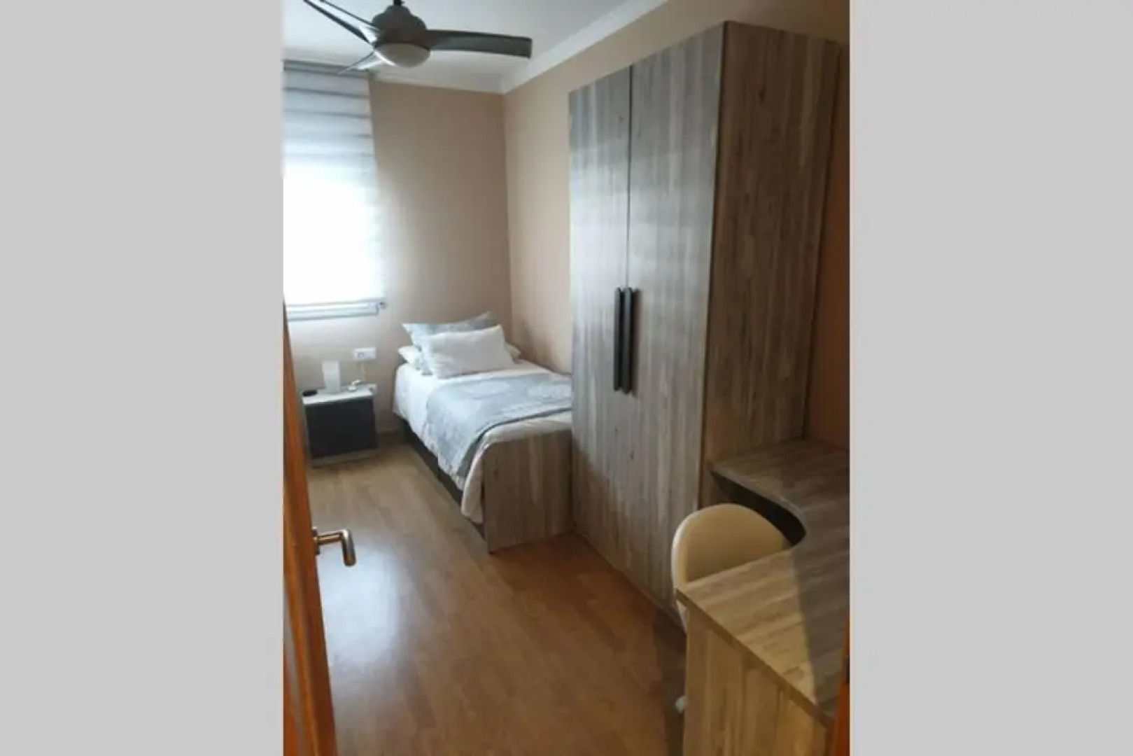 Apartamento para 5 personas frente al mar con piscina y parking