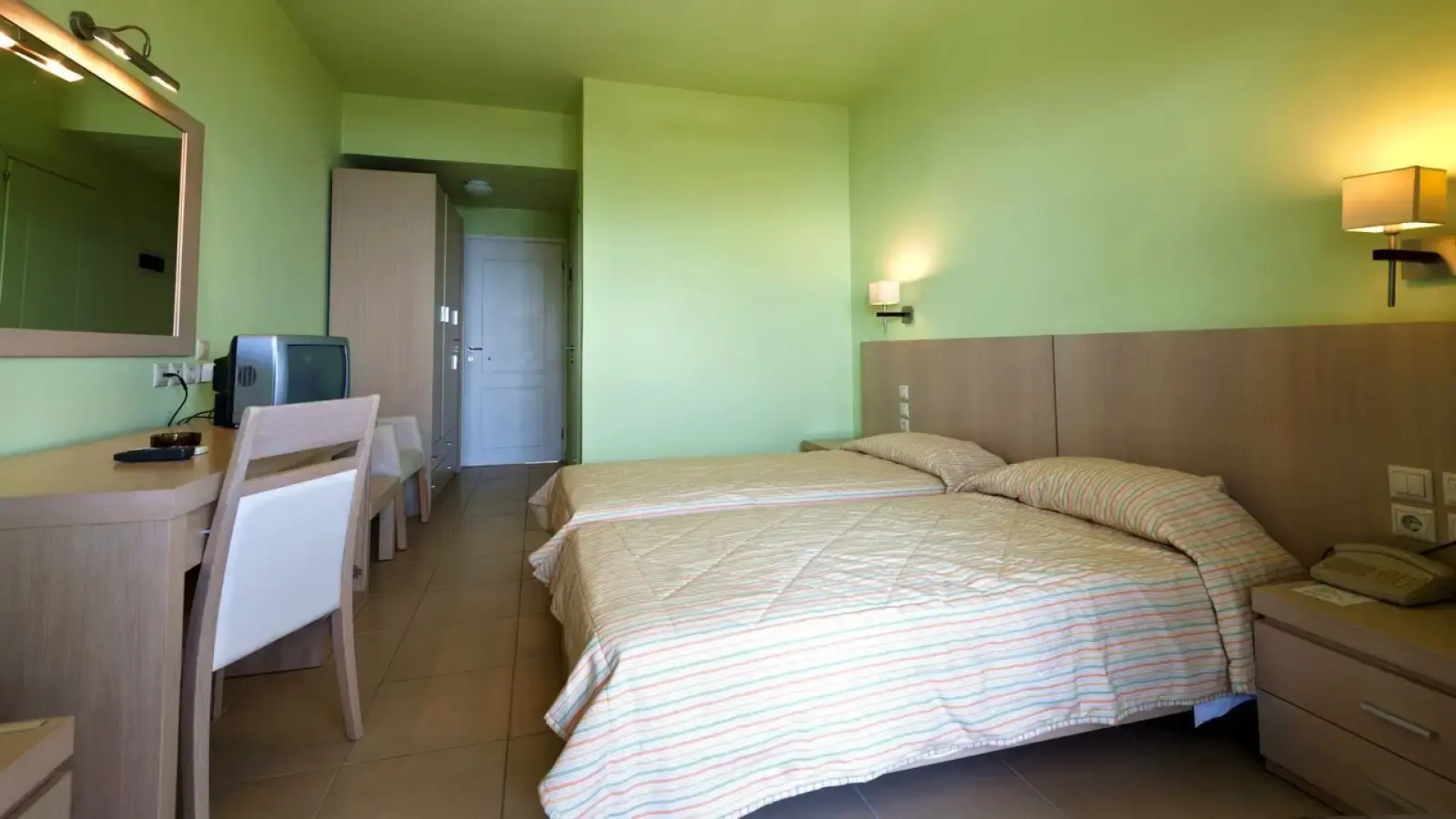 Skiathos Club Hotel Suites