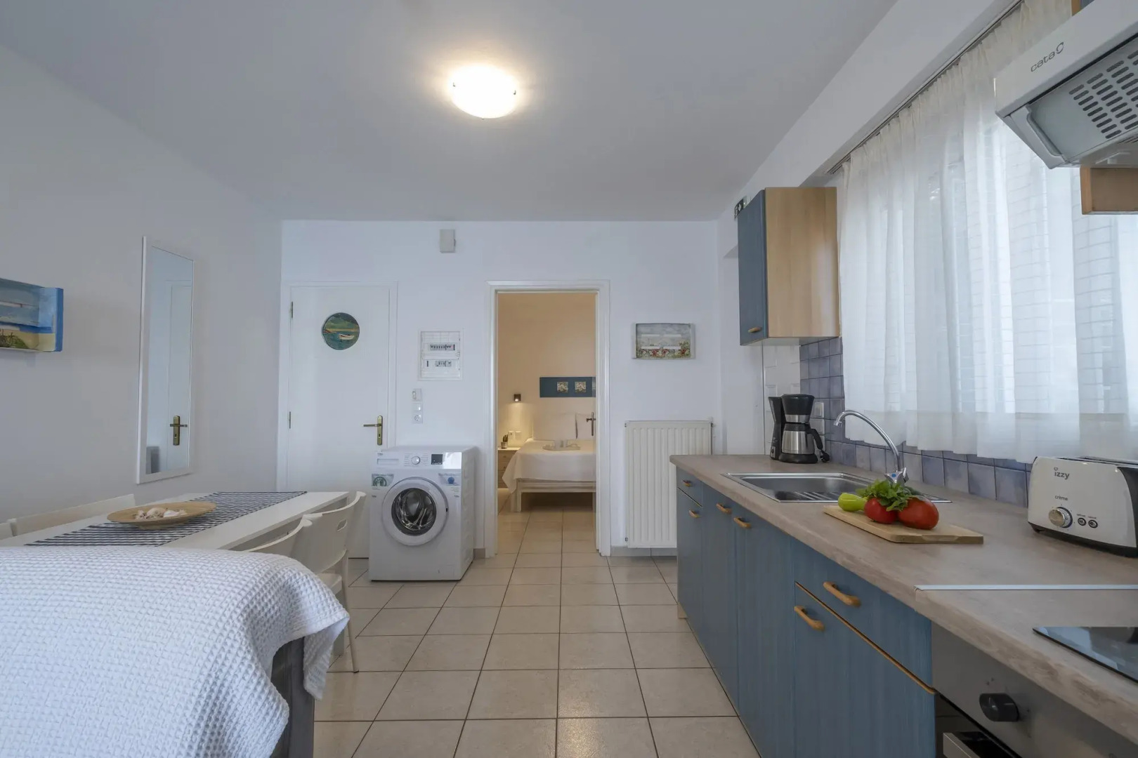 Meli Apartments & Villas