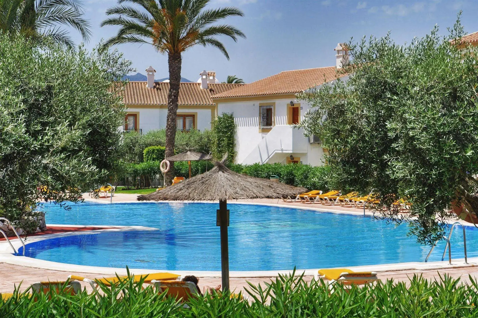 ALEGRIA Infiniti Beach Resort