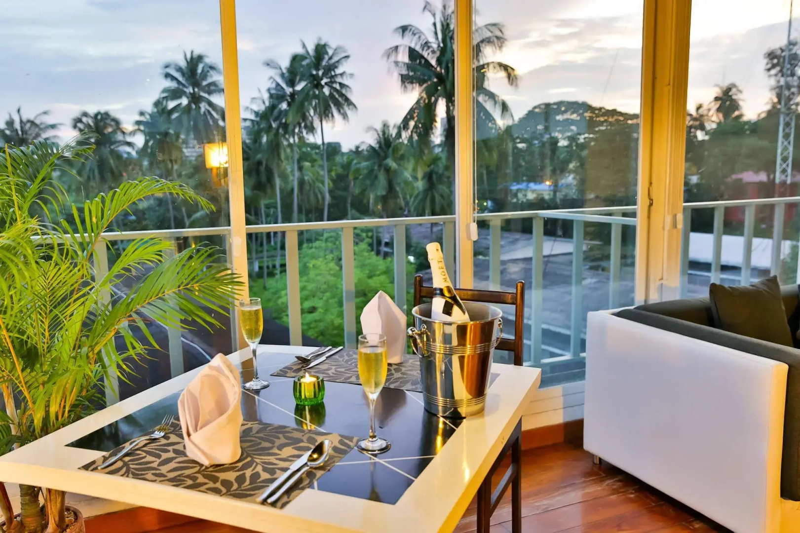 Sky View Hotel Yangon