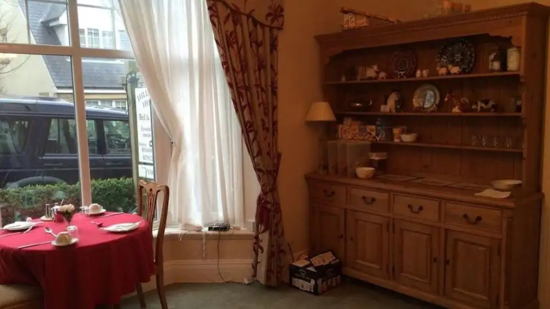 Hillcrest House Bed & Breakfast