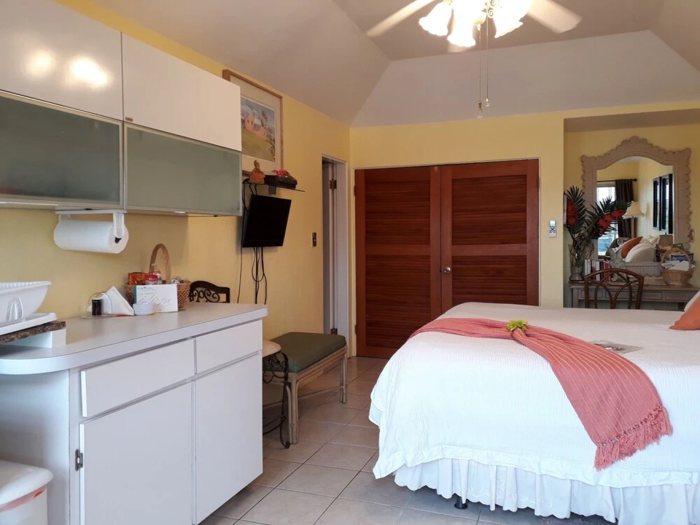 Bermuda Connections Guest House