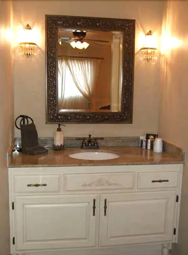 The Iron Gate Inn & Winery