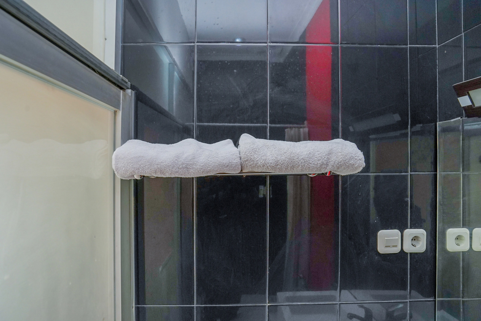 OYO 1956 Kana Family Residence