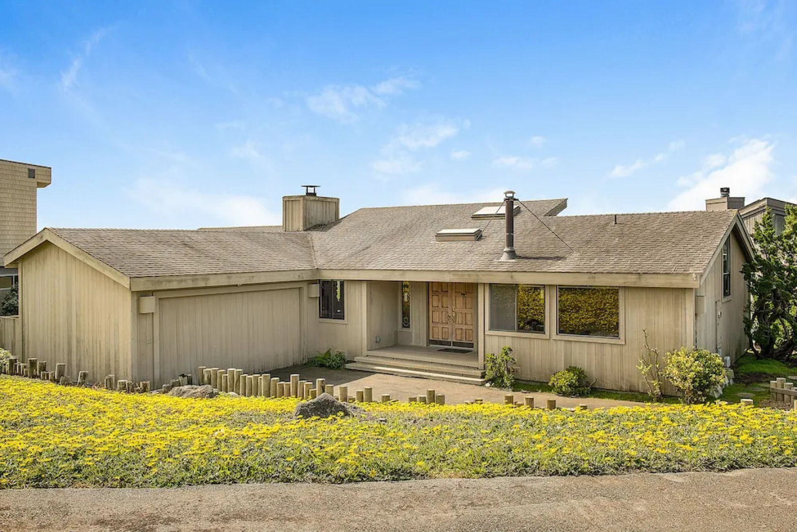 21562 Heron Drive Home 3 Bedrooms 2 Bathrooms Home