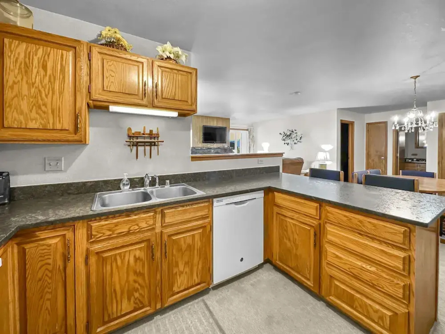 Bb103 Buffalo Ge 2br 2ba 2 Bedroom Condo by RedAwning