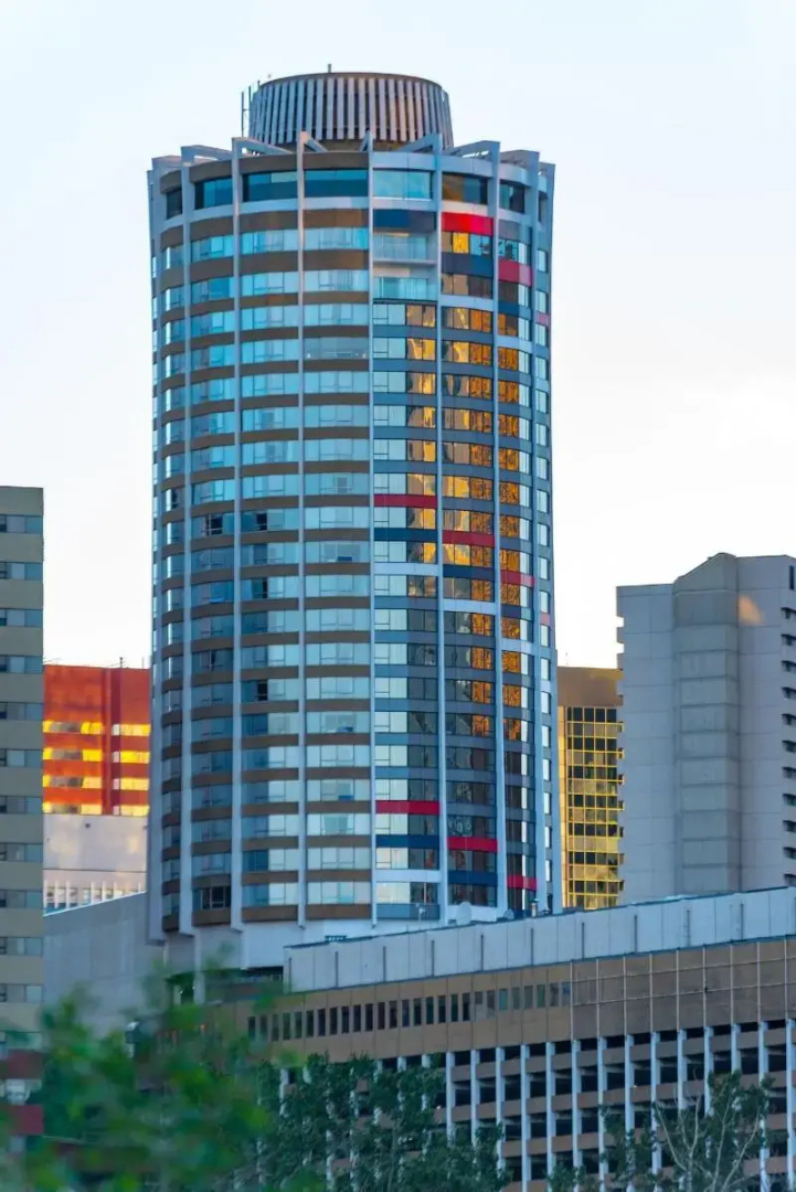 Chateau Lacombe Hotel