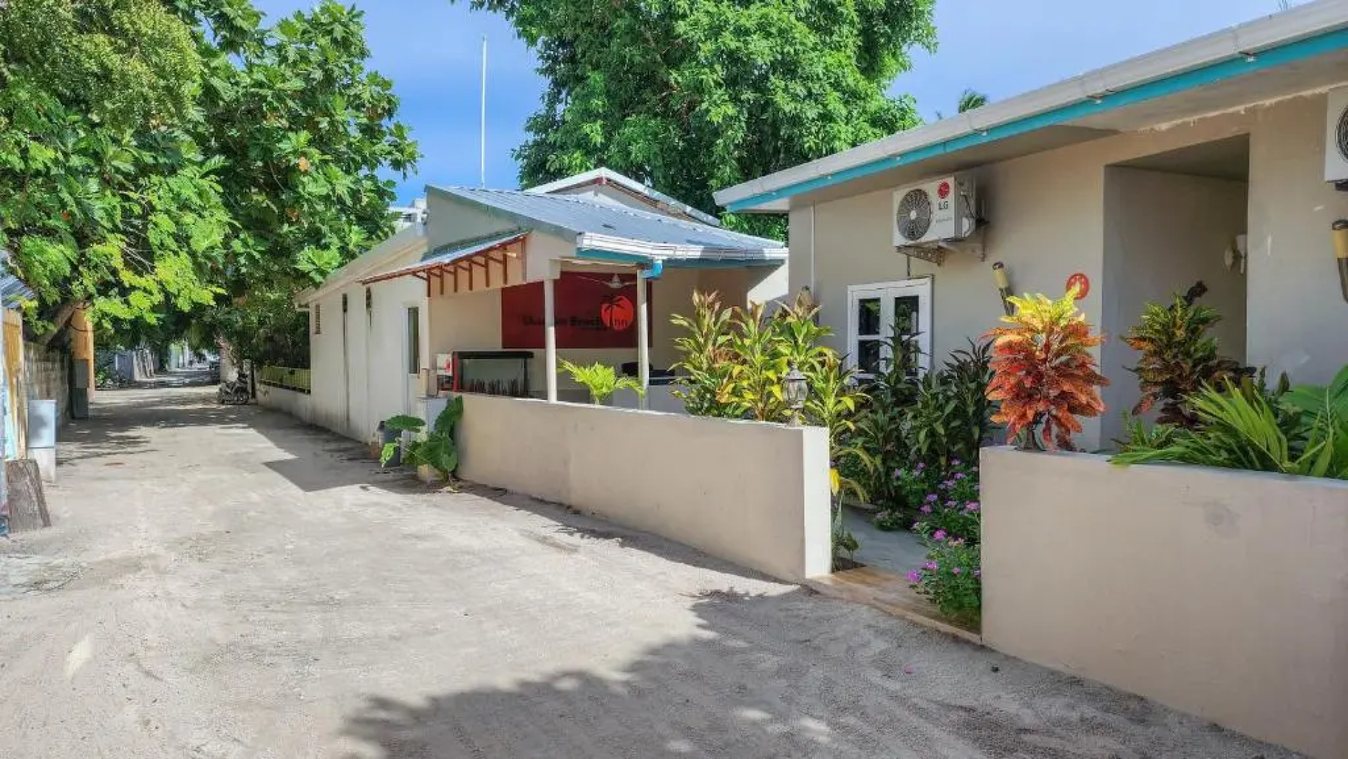 Отель Ukulhas Beach Inn