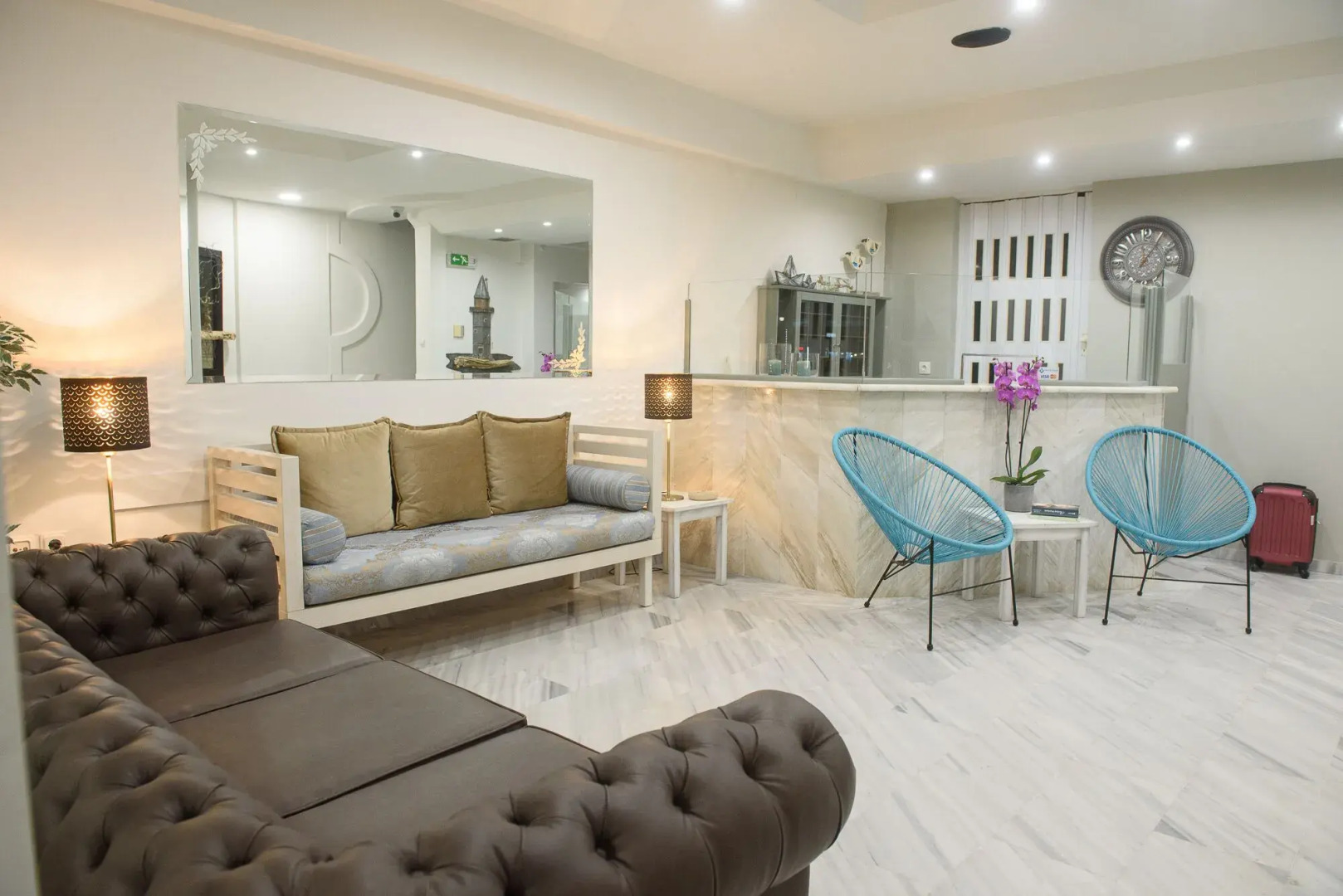 Aqua Beachfront Elegant Hotel