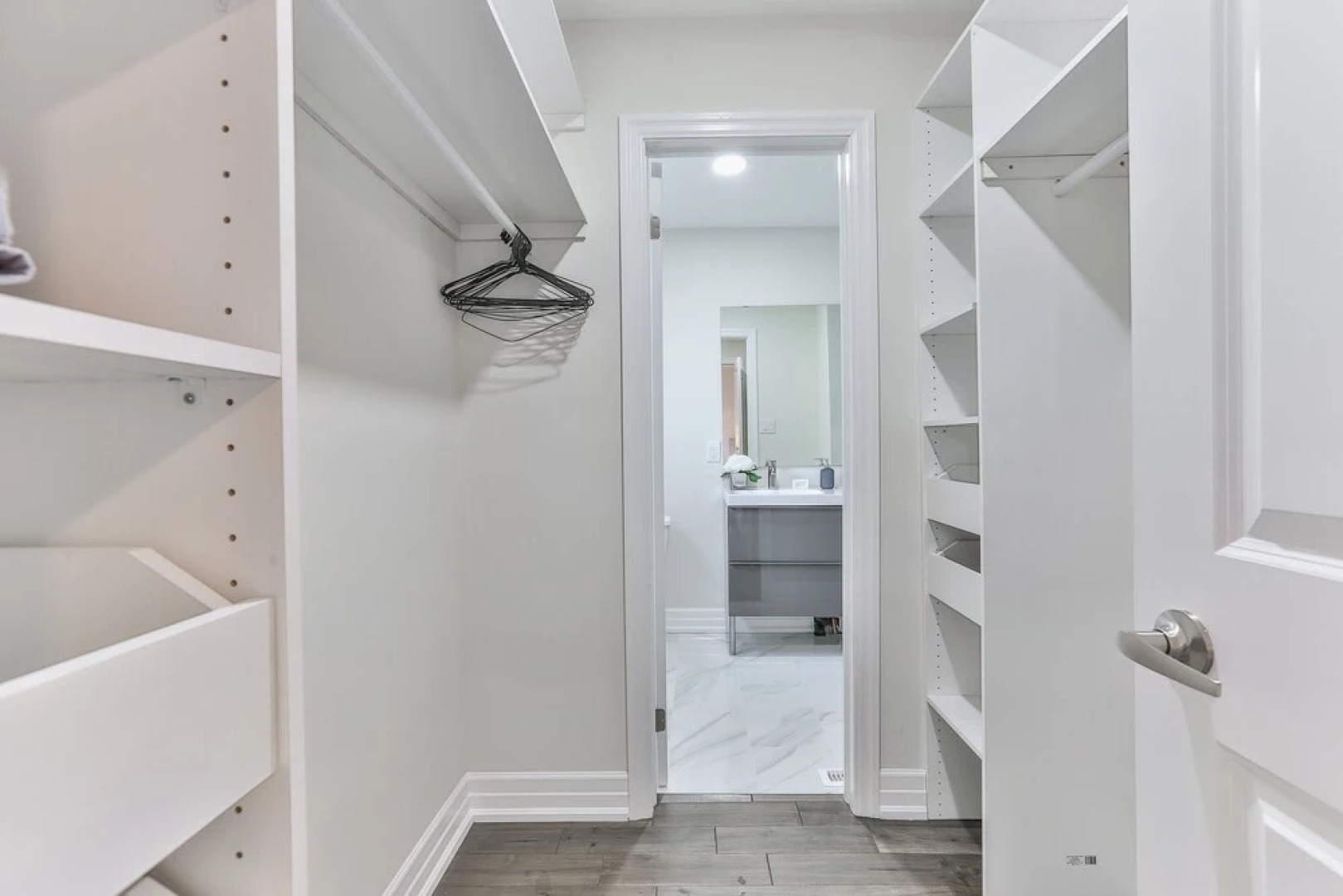 QuickStay - Stunning 4bdrm House in Vaughan