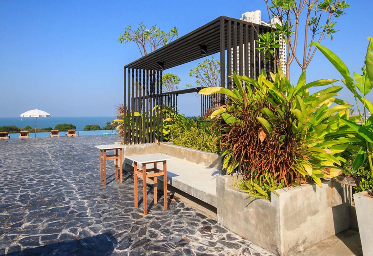 Hamilton Grand Residence