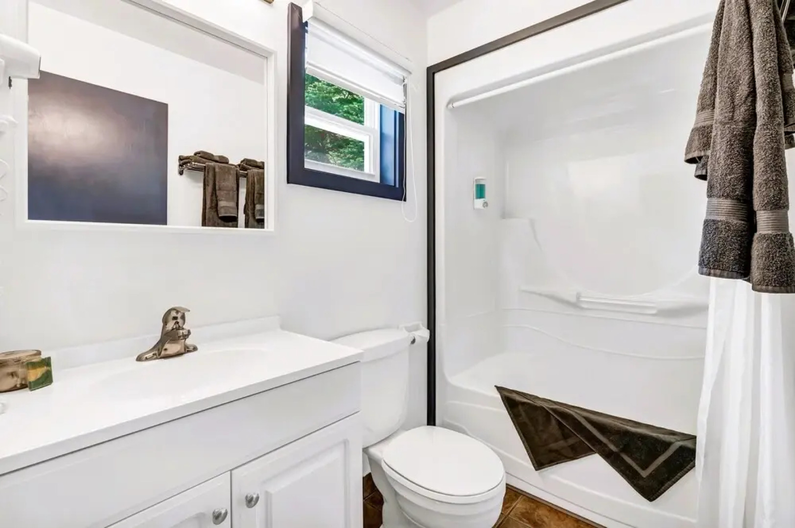 Mersey River Chalets a nature retreat