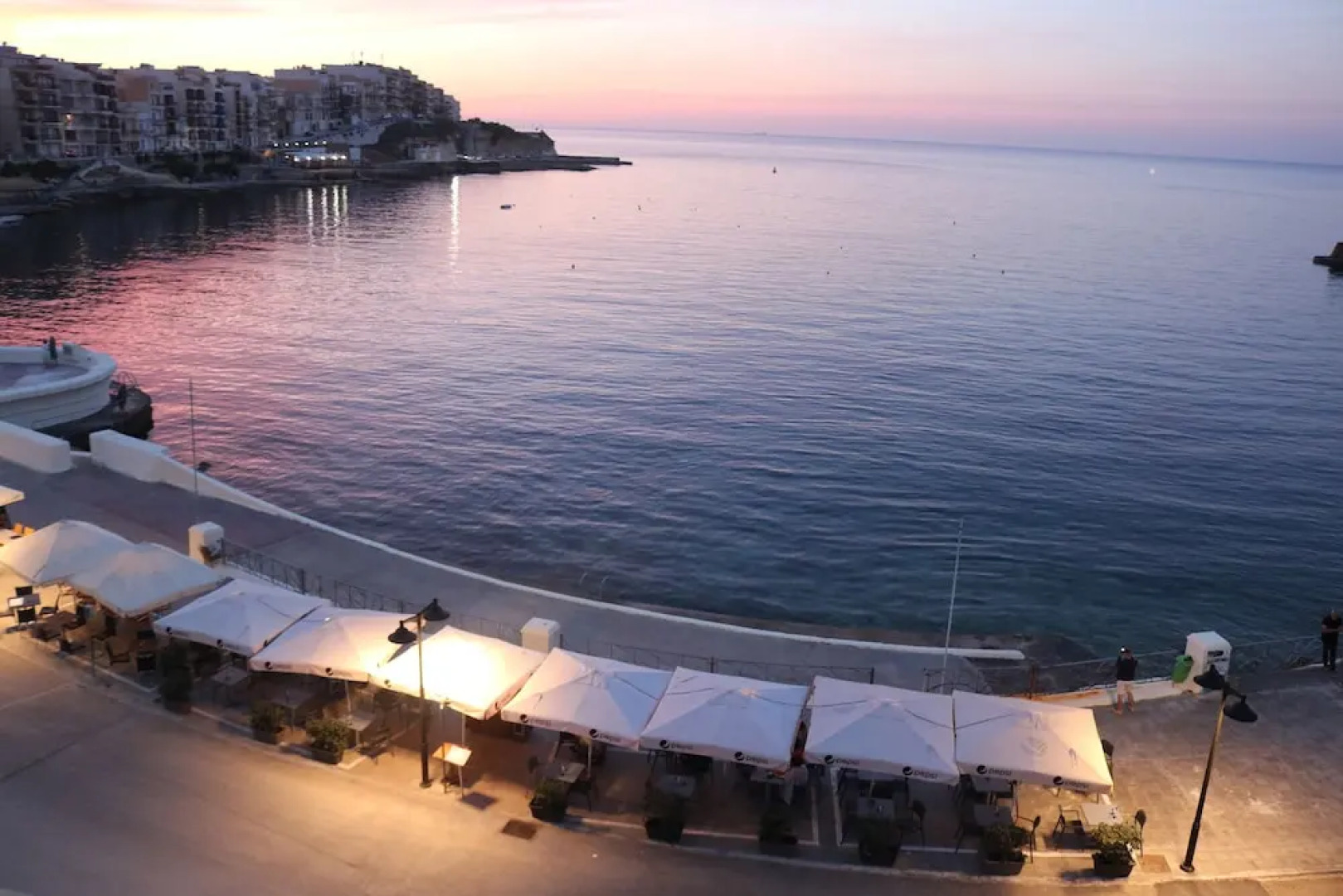 Pebbles, apartment 1