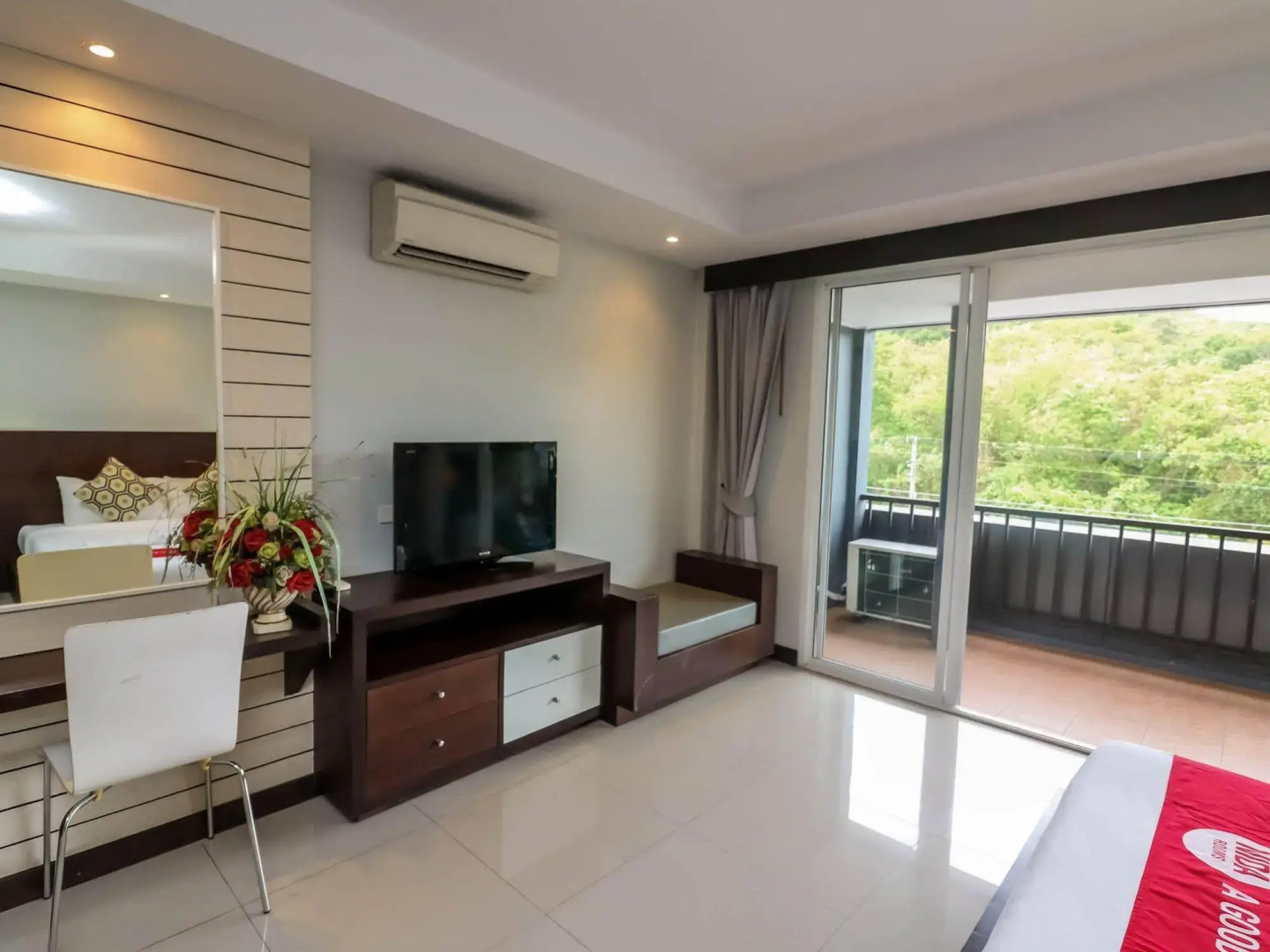 Nida Rooms Ratsada Laem Hin Pier