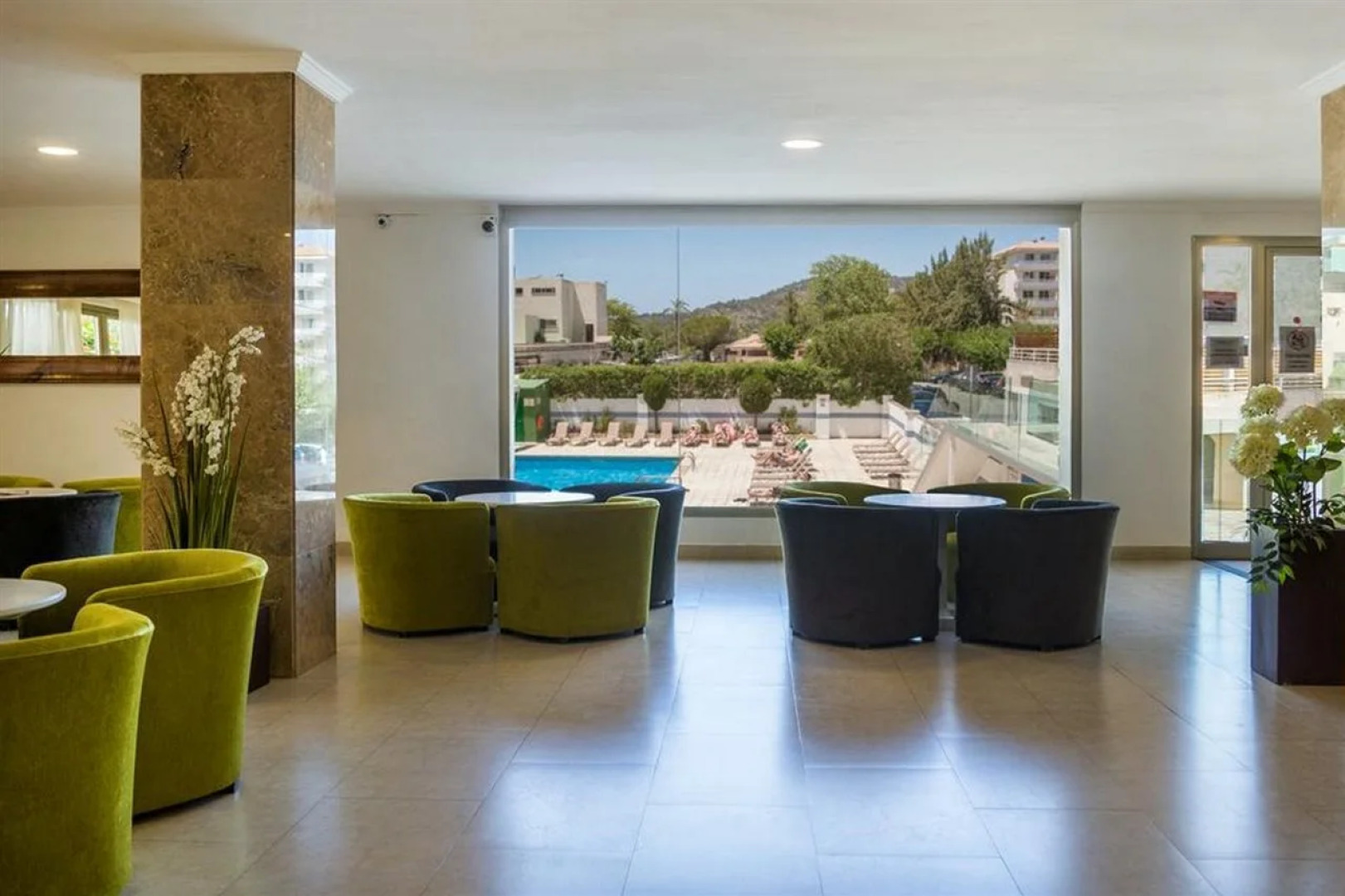 Apartamentos Sol y Vera