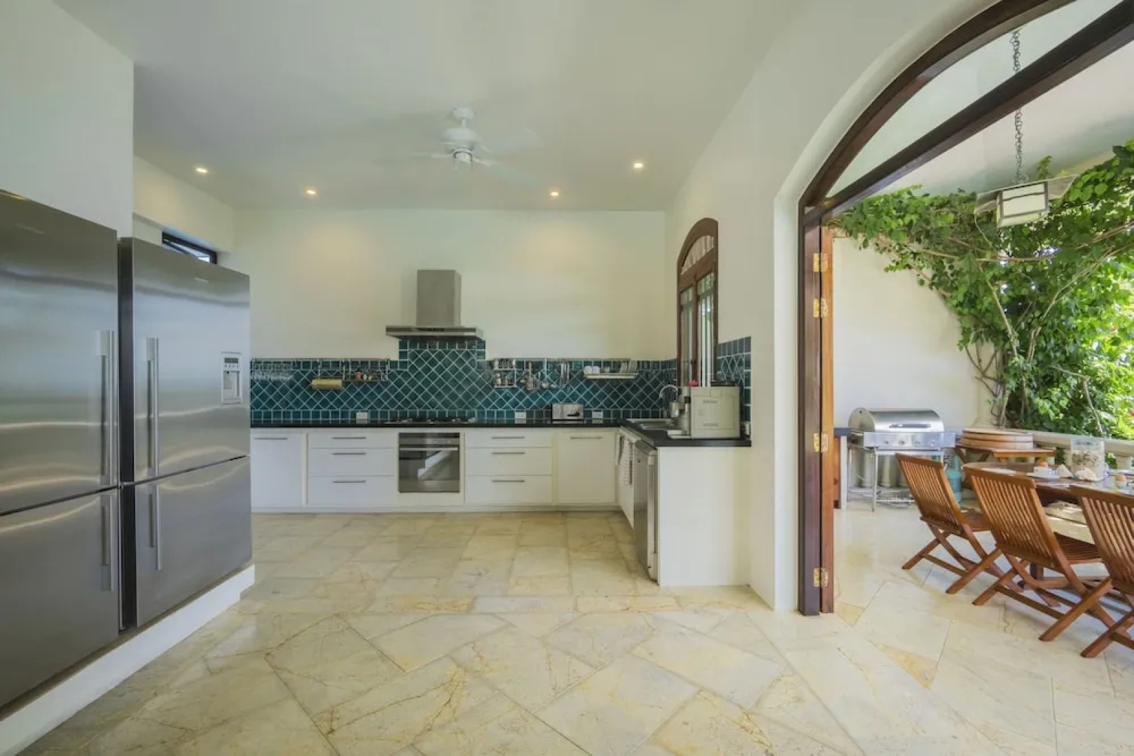 Beach Front Luxury Villa Hai Leng