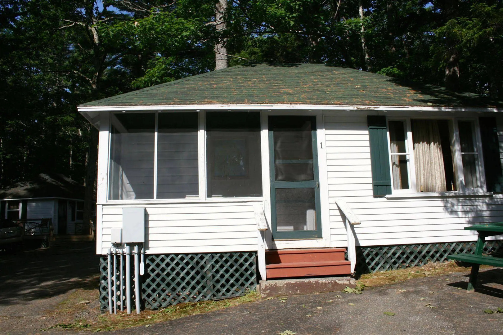 Hinckley's Dreamwood Cottages