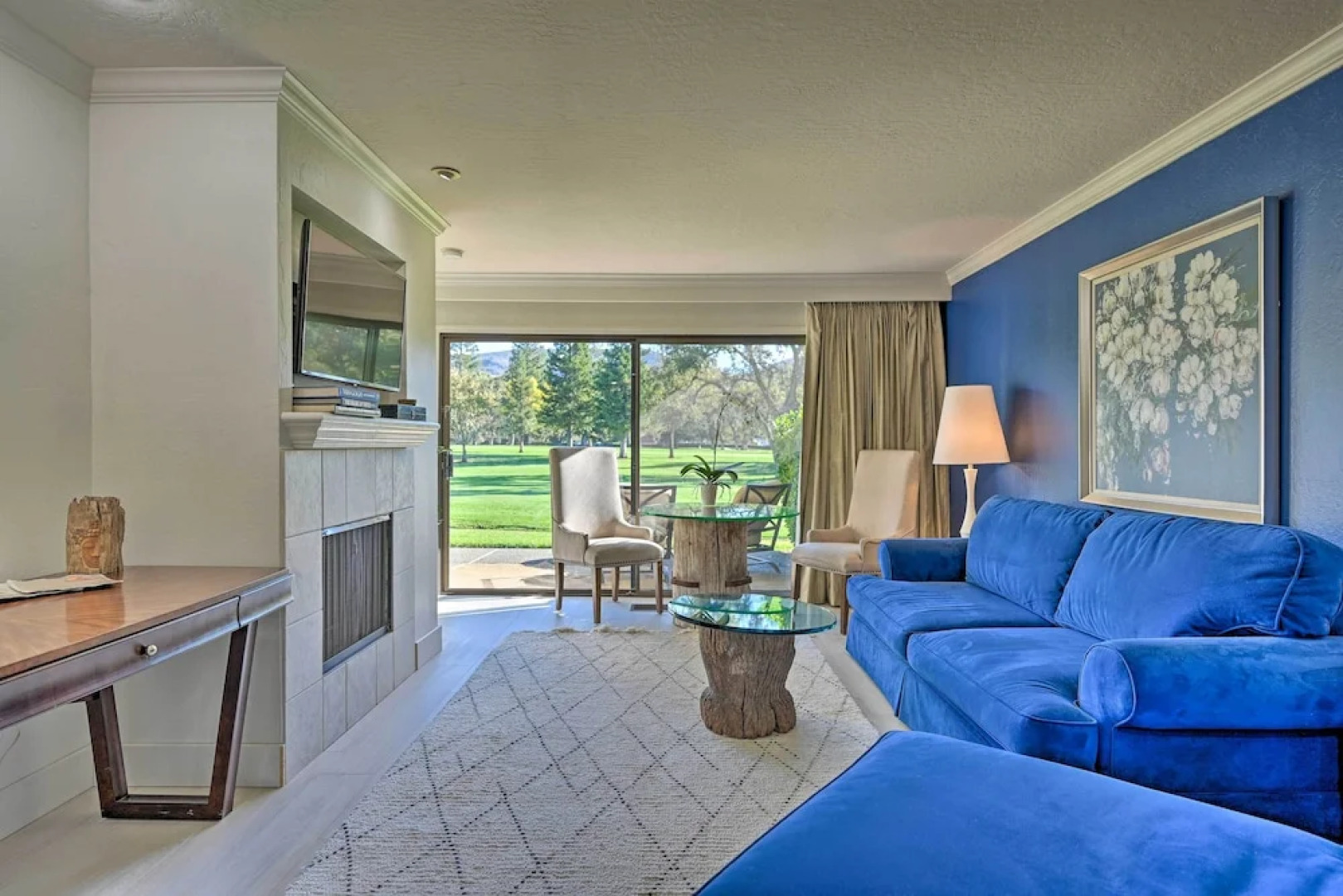 Bright & Airy Napa Condo W/patio on Golf Course!