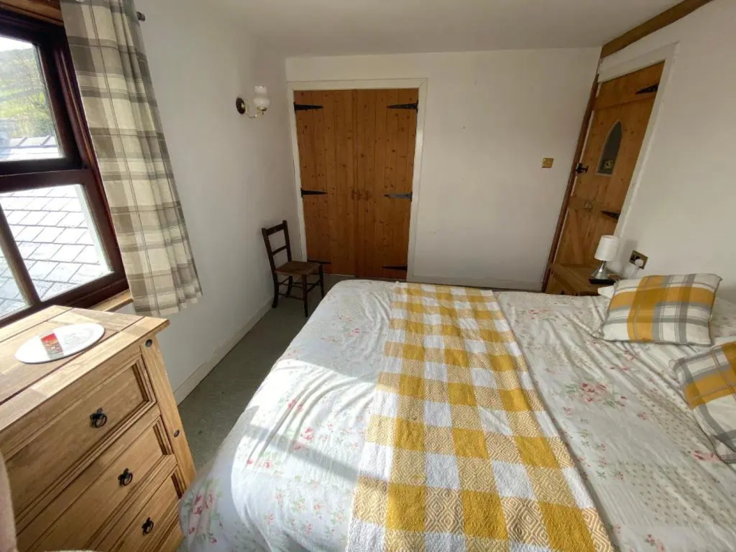 Beautiful secluded farmhouse with hot tub