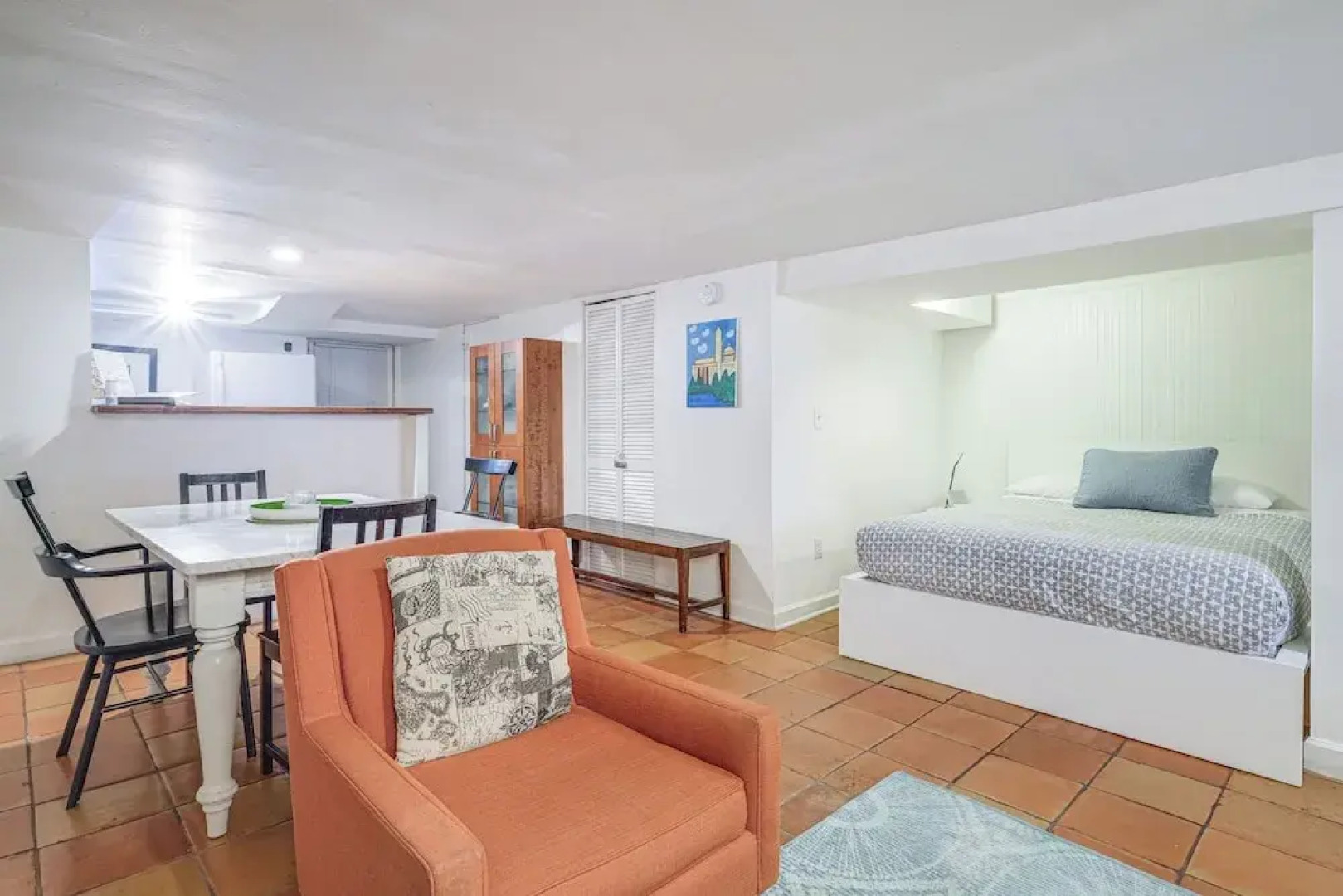 DC Apartment: 2 Mi to National Mall!