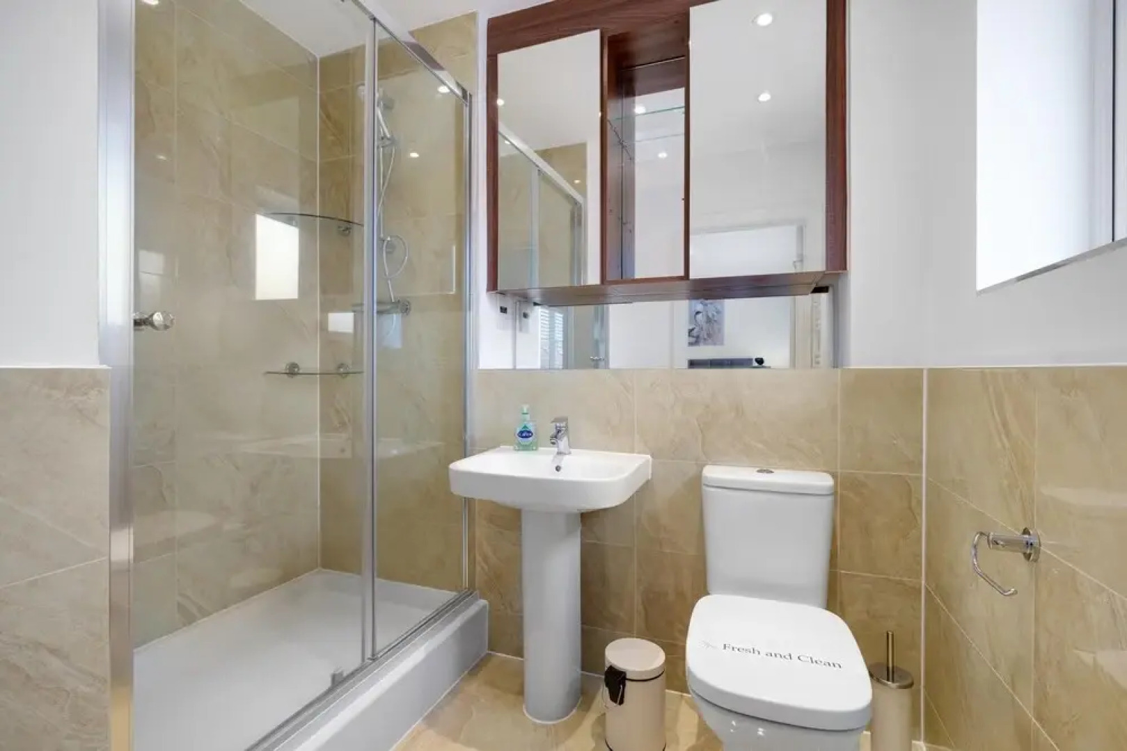 Luxury 5 bedroom Serviced Hse Leavesden