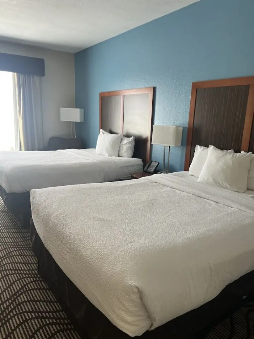 Mathis Deluxe Hospitality