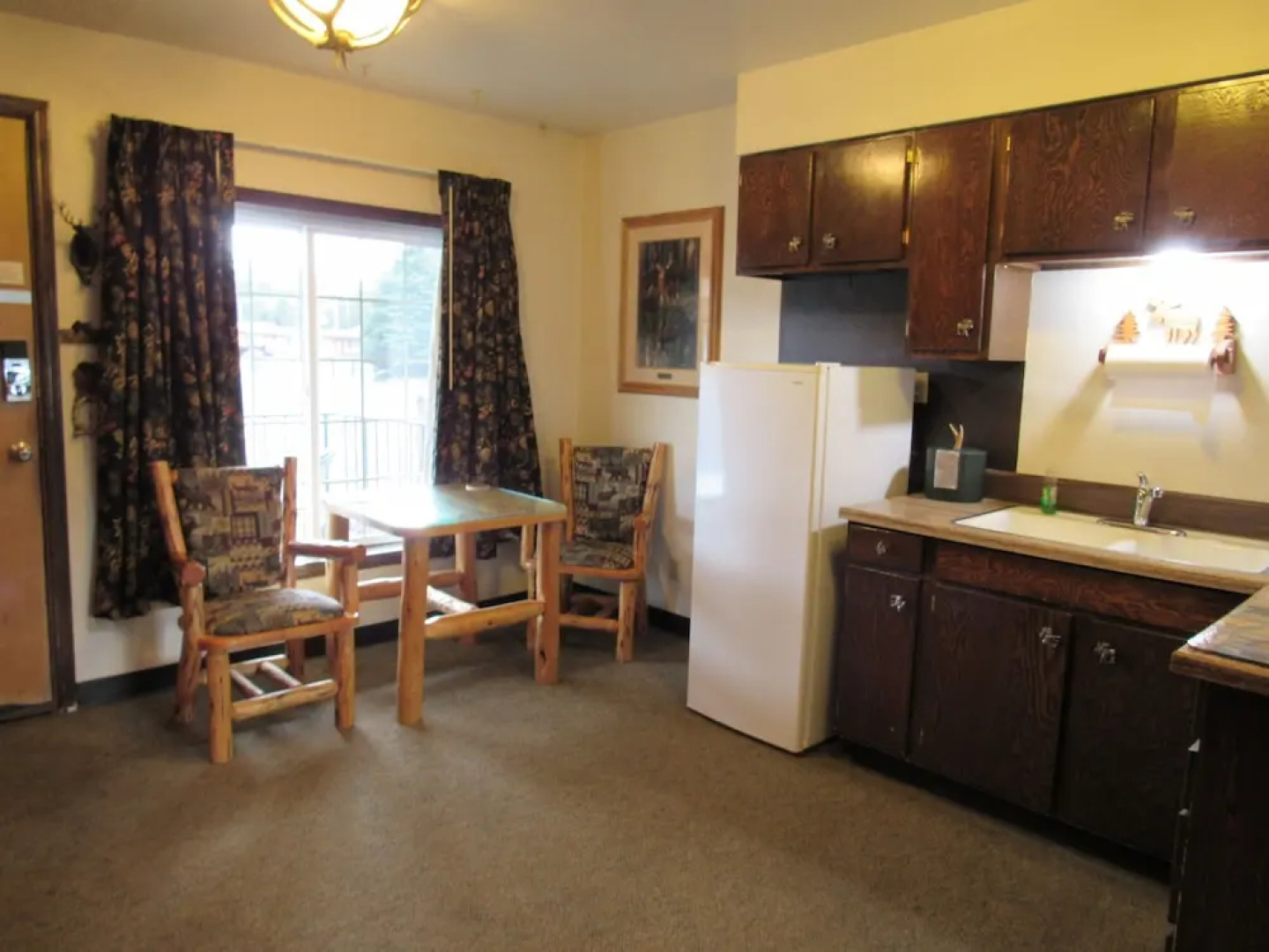 The Woodsman Country Lodge