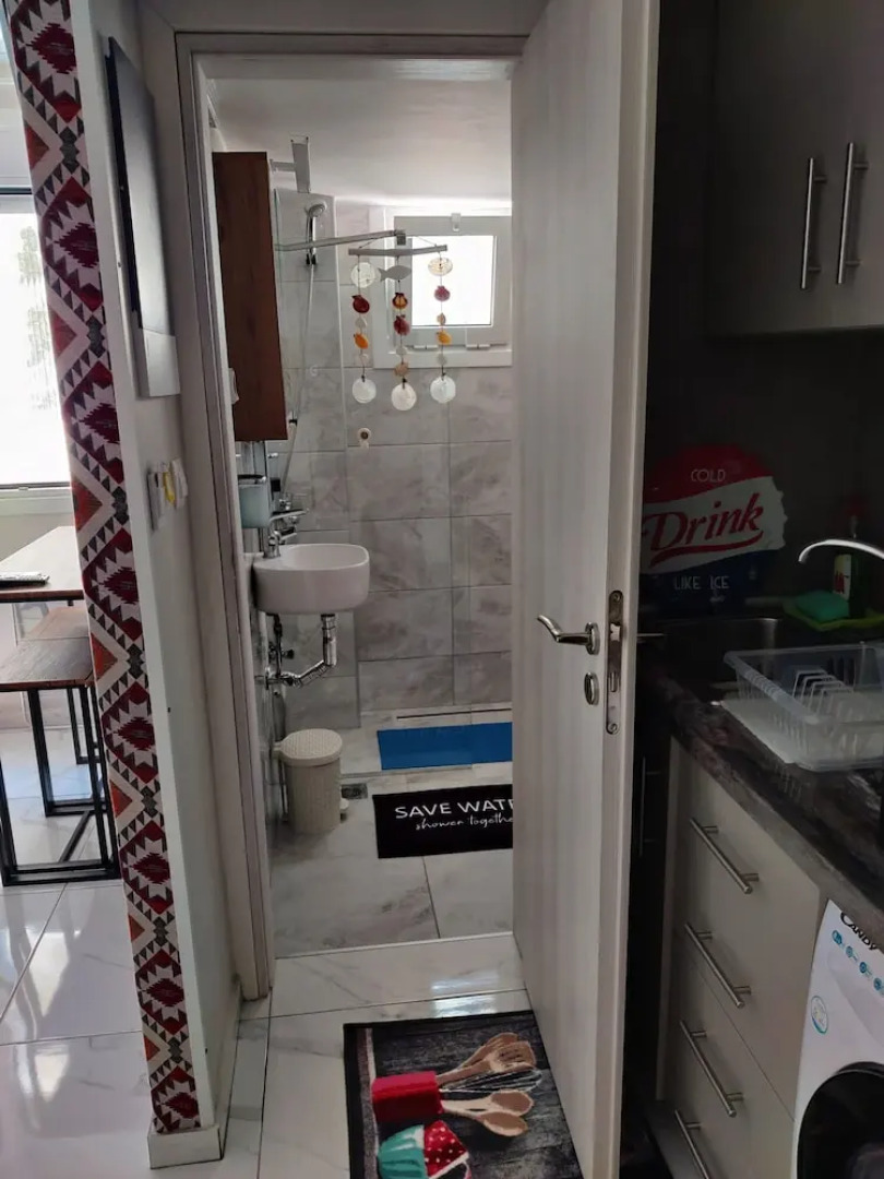 Modern Cozy VerGian Studio in the Beach