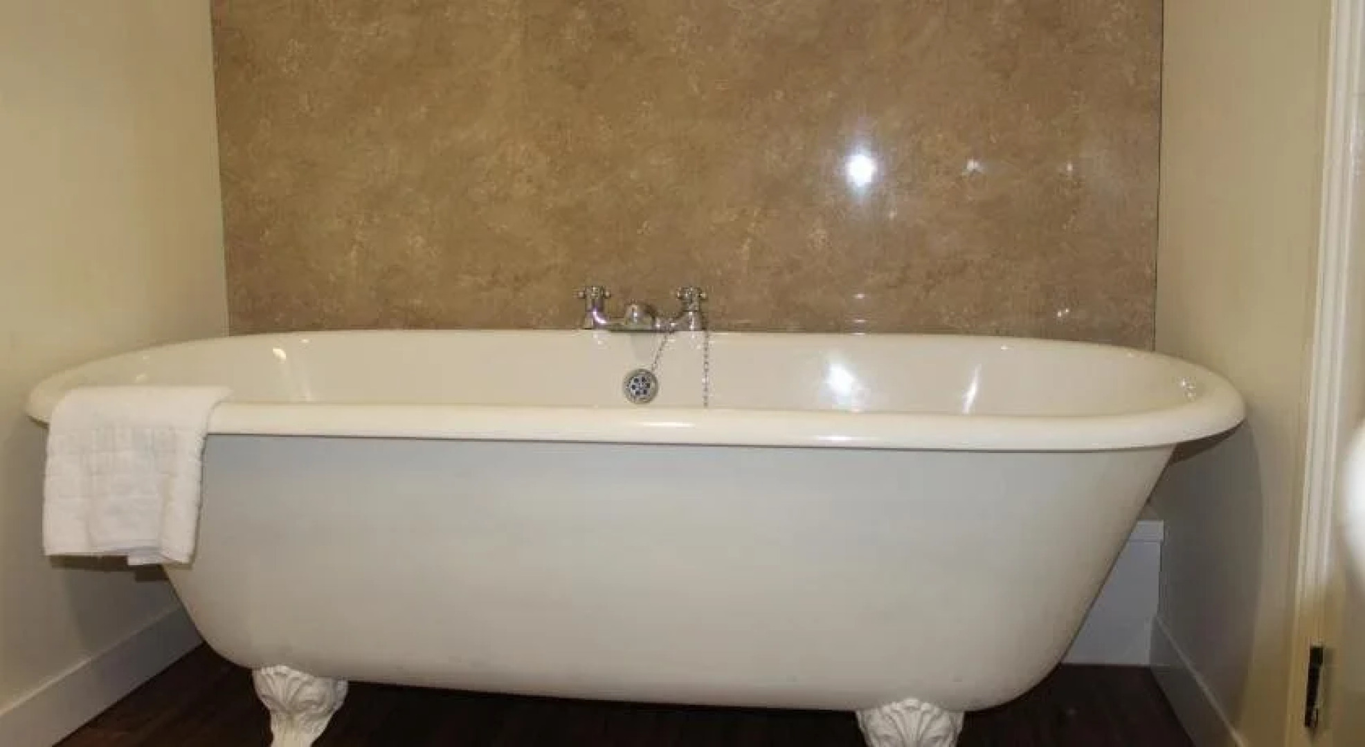 Beancross Restaurant And Hotel