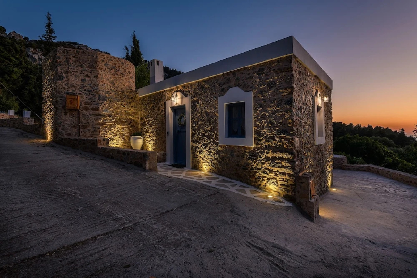 The Aegean blue country house Old Milos