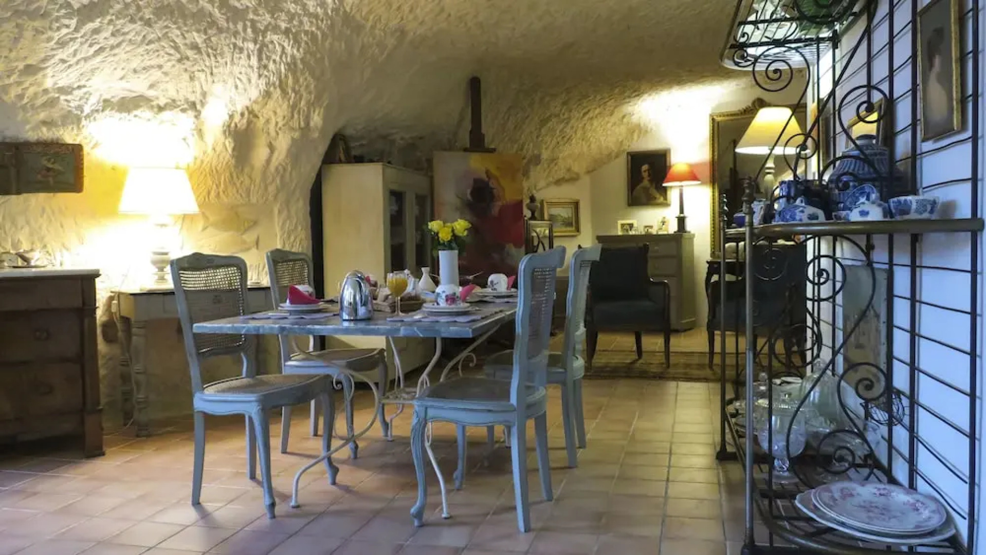 Chambre d'hôtes troglo  Cave de l'Eperon