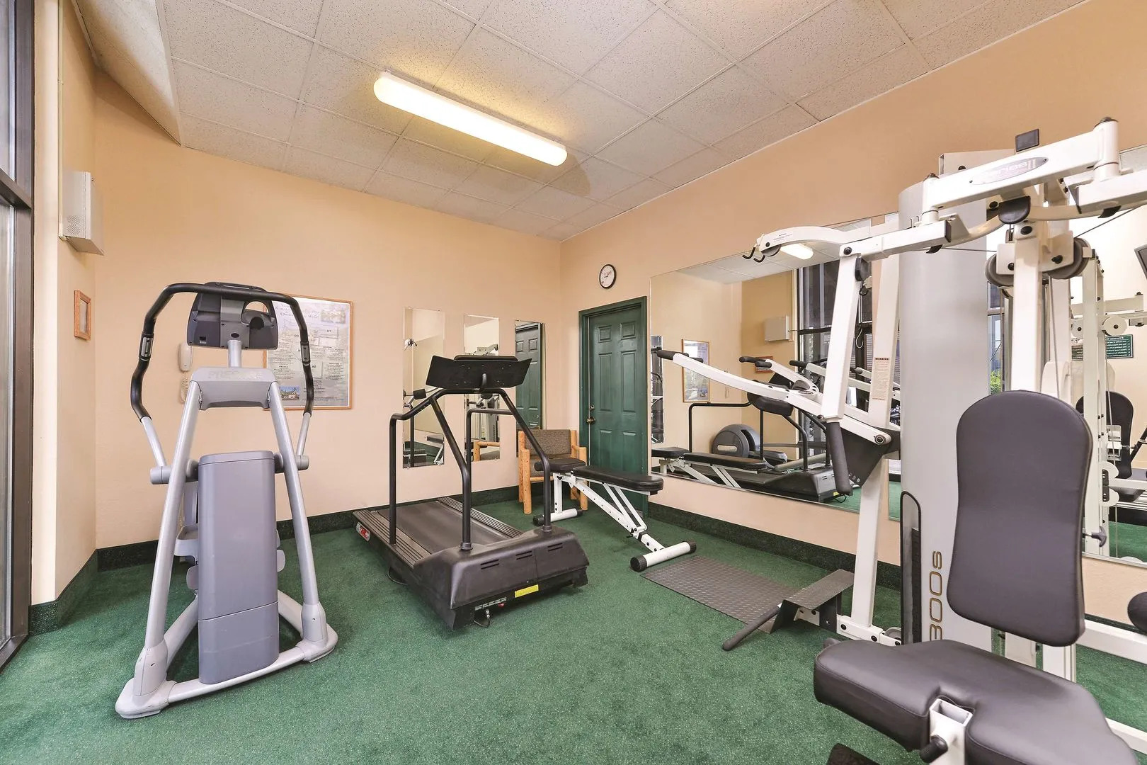 Sandpoint Hotel & Suites Downtown