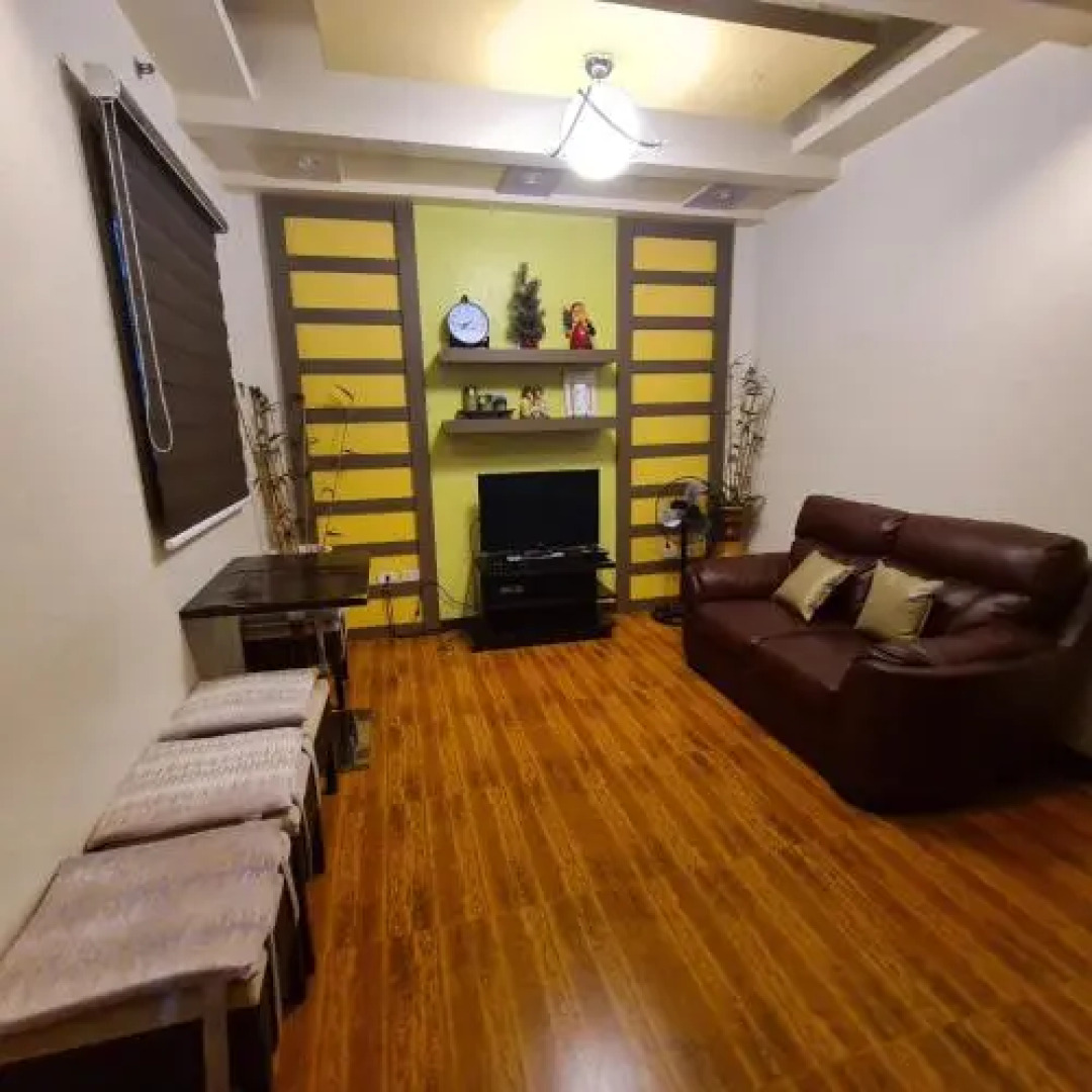 722 Metropolis Tower Unit 212