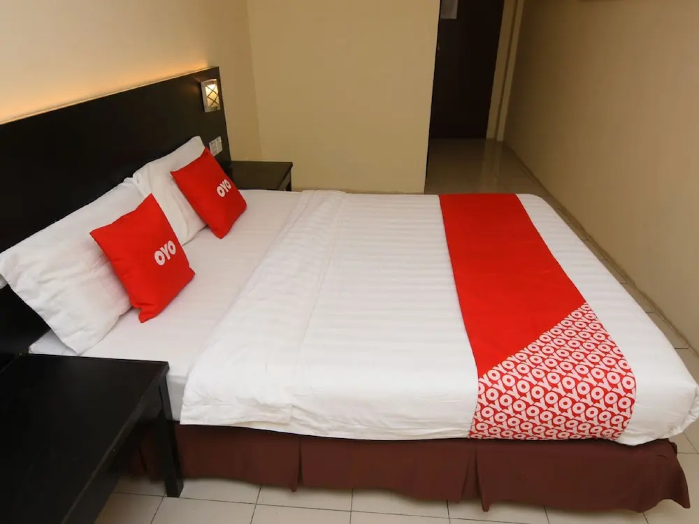 OYO 89627 Hotel Sarina